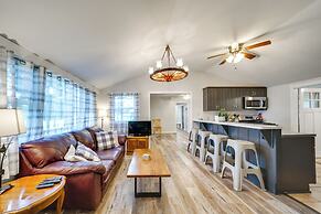 Walk to Beach & Lake: Idyllic Escape in Edinboro!