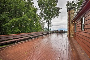 Breathtaking Mountain Views: Cullowhee Cabin!