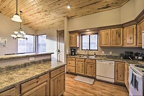 Sunny Show Low Home: Deck, BBQ & Golf Course Views