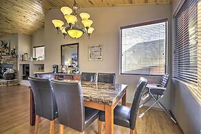 Sunny Show Low Home: Deck, BBQ & Golf Course Views