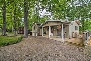 Lake Barkley Home: Private Dock, Kayaks, Fire Pit!