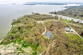 Waterfront Lake Tawakoni Home w/ Fire Pit!