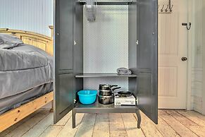 5 Mi to Rockport Beach Park: Studio w/ Porch!