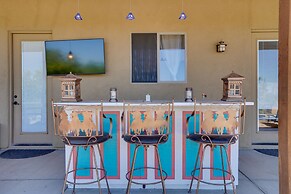 Cozy Mtn-view Vail Home w/ Heated Pool!