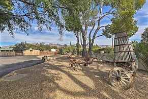 Pet-friendly Tucson Casita: Shared Hot Tub & Porch