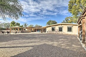 Pet-friendly Tucson Casita: Shared Hot Tub & Porch