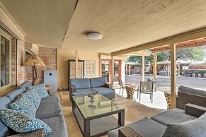 Pet-friendly Tucson Casita: Shared Hot Tub & Porch