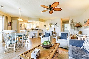 Walk to Beach: North Myrtle Condo!