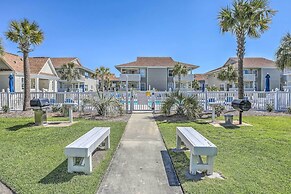 Walk to Beach: North Myrtle Condo!