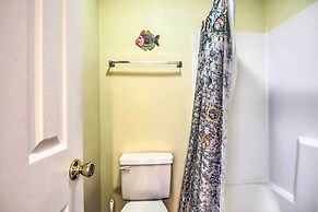 Walk to Beach: North Myrtle Condo!