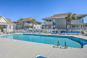 Walk to Beach: North Myrtle Condo!