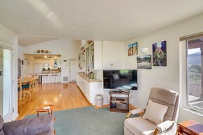 Zion Mountain Guest House w/ Canyon Vistas!