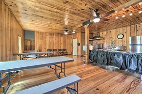 Rustic Woodville Getaway With Pool & Guest House