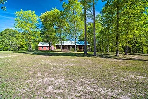 Rustic Woodville Getaway With Pool & Guest House