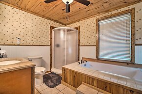 Rustic Woodville Getaway With Pool & Guest House