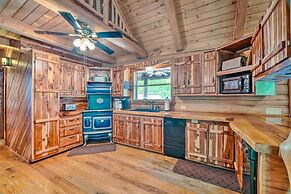 Rustic Woodville Getaway With Pool & Guest House