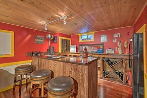 Stylish Suburban Getaway, 10 Miles to Royal Mtn!