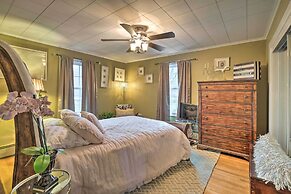 Stylish Suburban Getaway, 10 Miles to Royal Mtn!