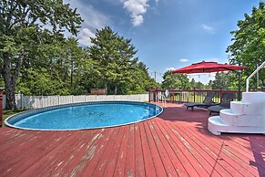 Stylish Suburban Getaway, 10 Miles to Royal Mtn!