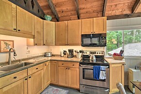 Waterfront Lake Arrowhead Home w/ Kayaks & Grill!