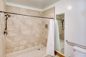 Lava Hot Springs Studio w/ Views, Walk to River