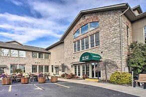 Waterfront Branson Family Condo < 5 Mi to Strip!