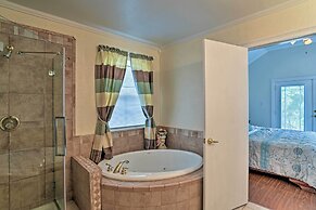 Cozy Lakefront Benton Home ~ 20 Mi to Shreveport!