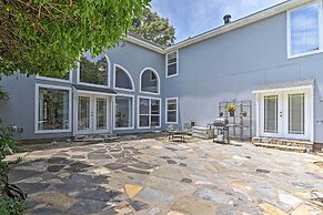 Cozy Lakefront Benton Home ~ 20 Mi to Shreveport!