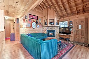 Cozy Cabin w/ Fireplace, Covered Deck & Gas Grill!