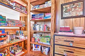 Cozy Cabin w/ Fireplace, Covered Deck & Gas Grill!