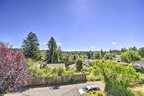 Scenic Bremerton Getaway w/ Spacious Deck!