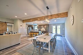 Scenic Home on 20-acre Farm: Families Welcome