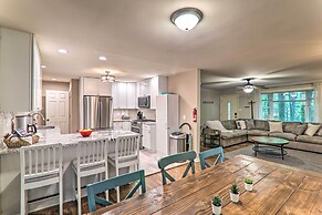 Sunroom, Fire Pit + Sauna: Lake Locust Village Gem