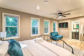 Sunroom, Fire Pit + Sauna: Lake Locust Village Gem