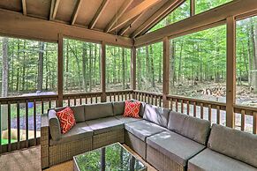Sunroom, Fire Pit + Sauna: Lake Locust Village Gem