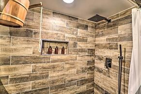 Sunroom, Fire Pit + Sauna: Lake Locust Village Gem