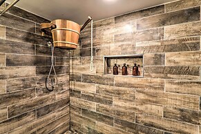 Sunroom, Fire Pit + Sauna: Lake Locust Village Gem