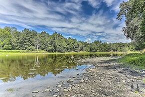 Wallkill Riverfront Retreat: Canoe & Relax!