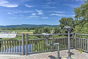 Wallkill Riverfront Retreat: Canoe & Relax!