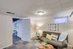 Family Home, 1 Block to Lake Michigan Beach!