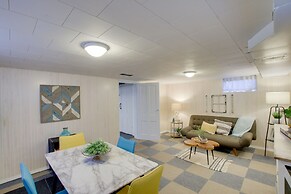 Family Home, 1 Block to Lake Michigan Beach!