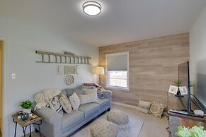 Family Home, 1 Block to Lake Michigan Beach!