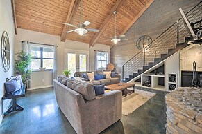 Dog-friendly Kingsland Rental on Lake Lbj!