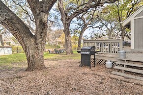 Dog-friendly Kingsland Rental on Lake Lbj!