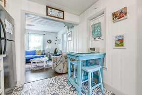 Cozy Cottage w/ Patio < 2 Mi to Rockport Beach!