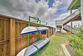 Waterfront Rockport Home w/ Dock & 3 Kayaks!