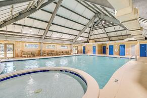 Relaxing Gulf Shores Condo w/ Beach-view Balcony