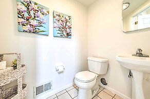 Bellaire Home w/ Game Room & On-site Snow Trails!