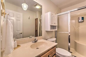 < 2 Mi to Lake Coronado: Apt w/ Grill!