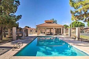 7 Mi to Mill Ave: Bbq-ready Mesa Townhouse